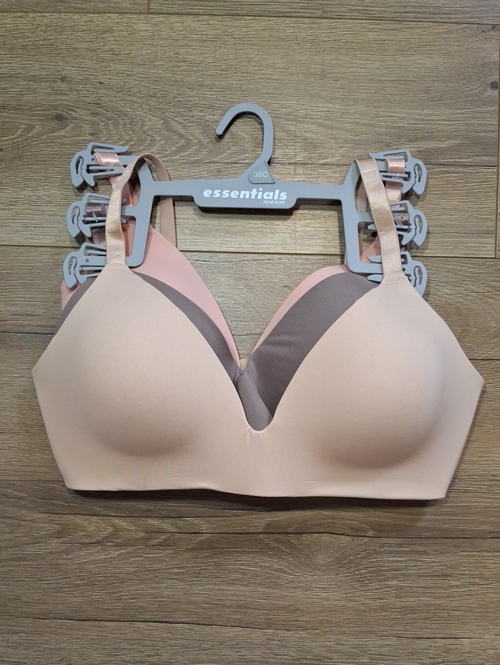 Essentials Seamless Push-Up Bra in Nude and Blush